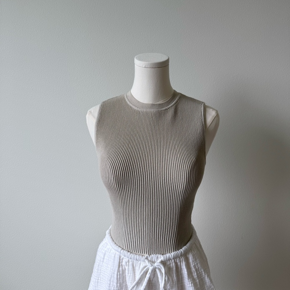 Aritzia Babaton Sculpt Knit Muscle Tank (XS)